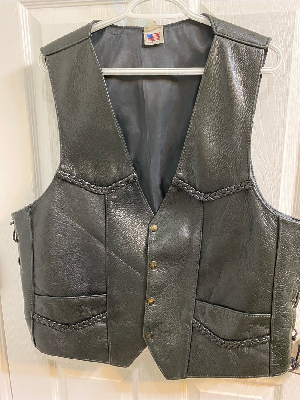 Heavy Leather Biker Vest Lace up Sides Vintage Pockets Menβs Size XL Motorcycle